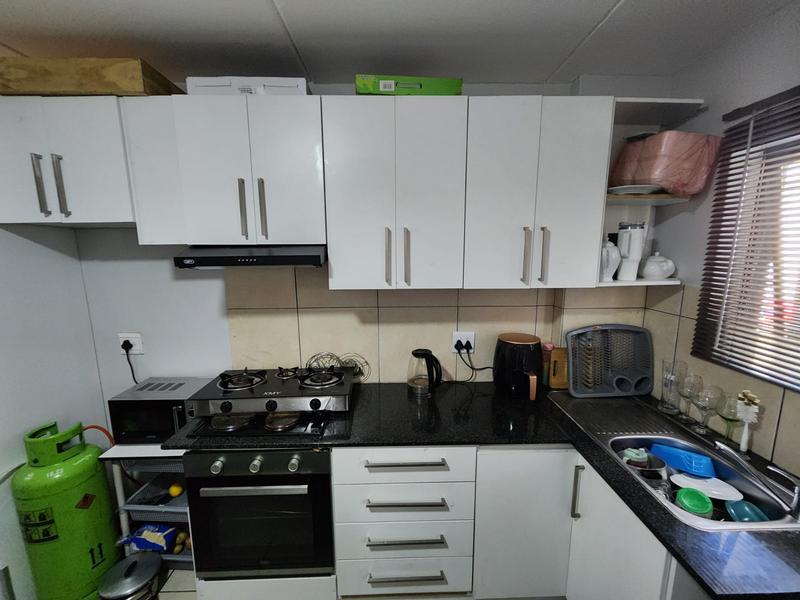 1 Bedroom Property for Sale in Kensington Western Cape